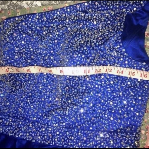 Stunning custom pageant gown - Picture 4 of 4